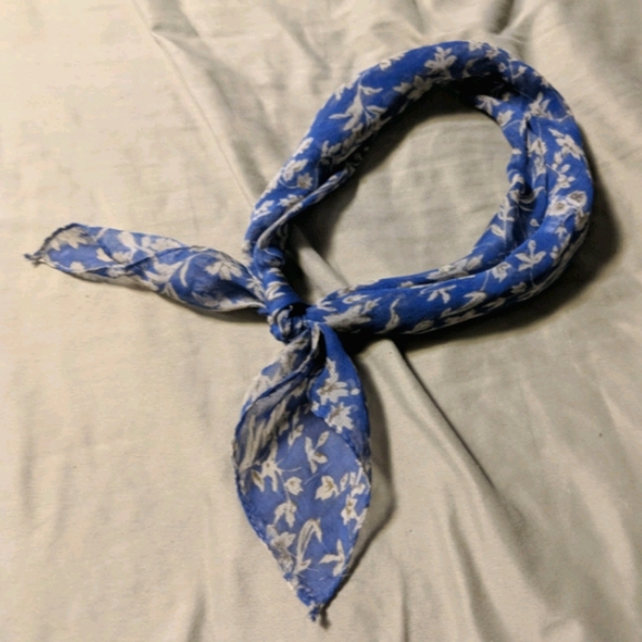 Vintage Accessories - Vintage | Blue & Tan Floral Sheer Scarf